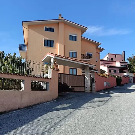 Dimora Zaffiro LʼAquila